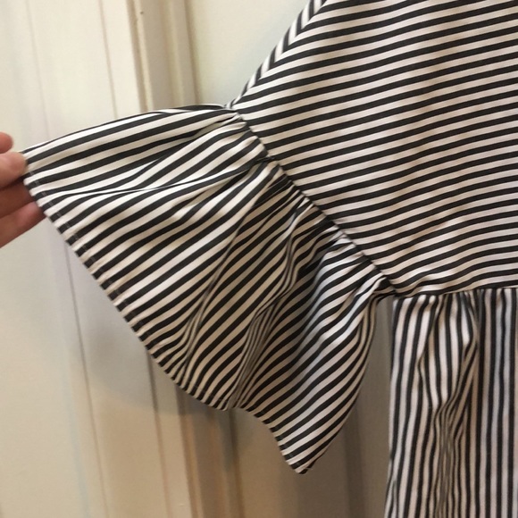 Donated🚨last chance‼️Oversized fashion top - Picture 4 of 8